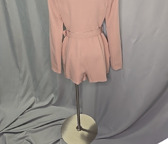 Blithe Women's Pink Double Belted Blazer and Shorts Size L - Picture 6 of 10